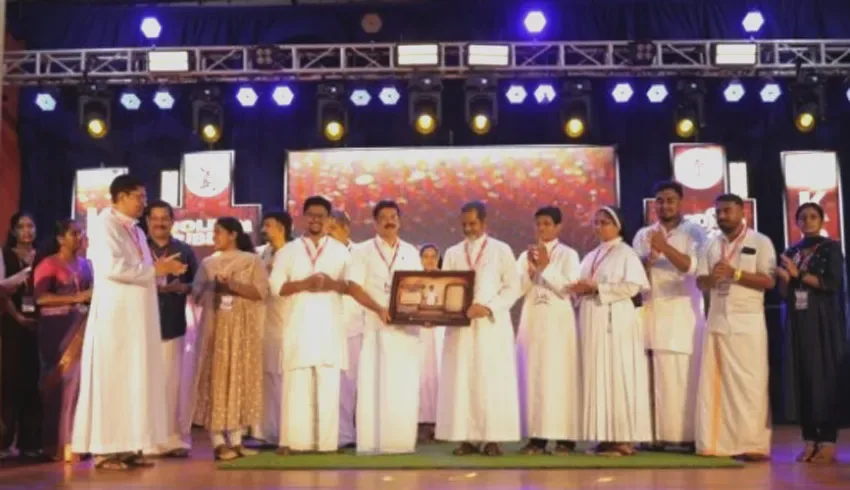 കെ.സി.വൈ.എല് ഡയറക്ടര് ഷെല്ലി ജോസഫിനെ ആദരിച്ചു